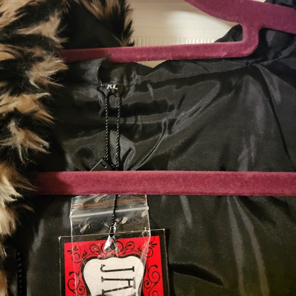 Jawbreaker Leopard Print Jacket - Picture 3 of 3